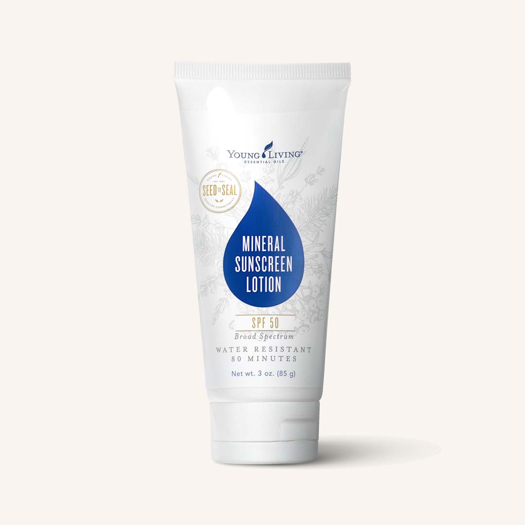 mineralsunscreenspf50_silo_2020_f9f4ee_24137.jpg